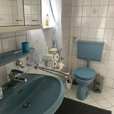 Mit Wintergarten In Bahnhofsnaehe Apartamento