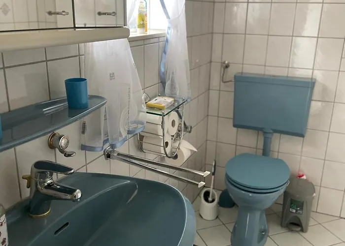 Mit Wintergarten In Bahnhofsnaehe Apartament