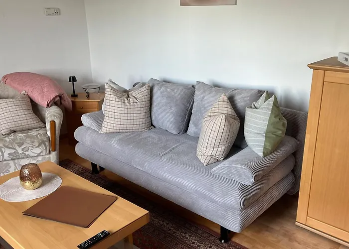 Mit Wintergarten In Bahnhofsnaehe * Eystrup